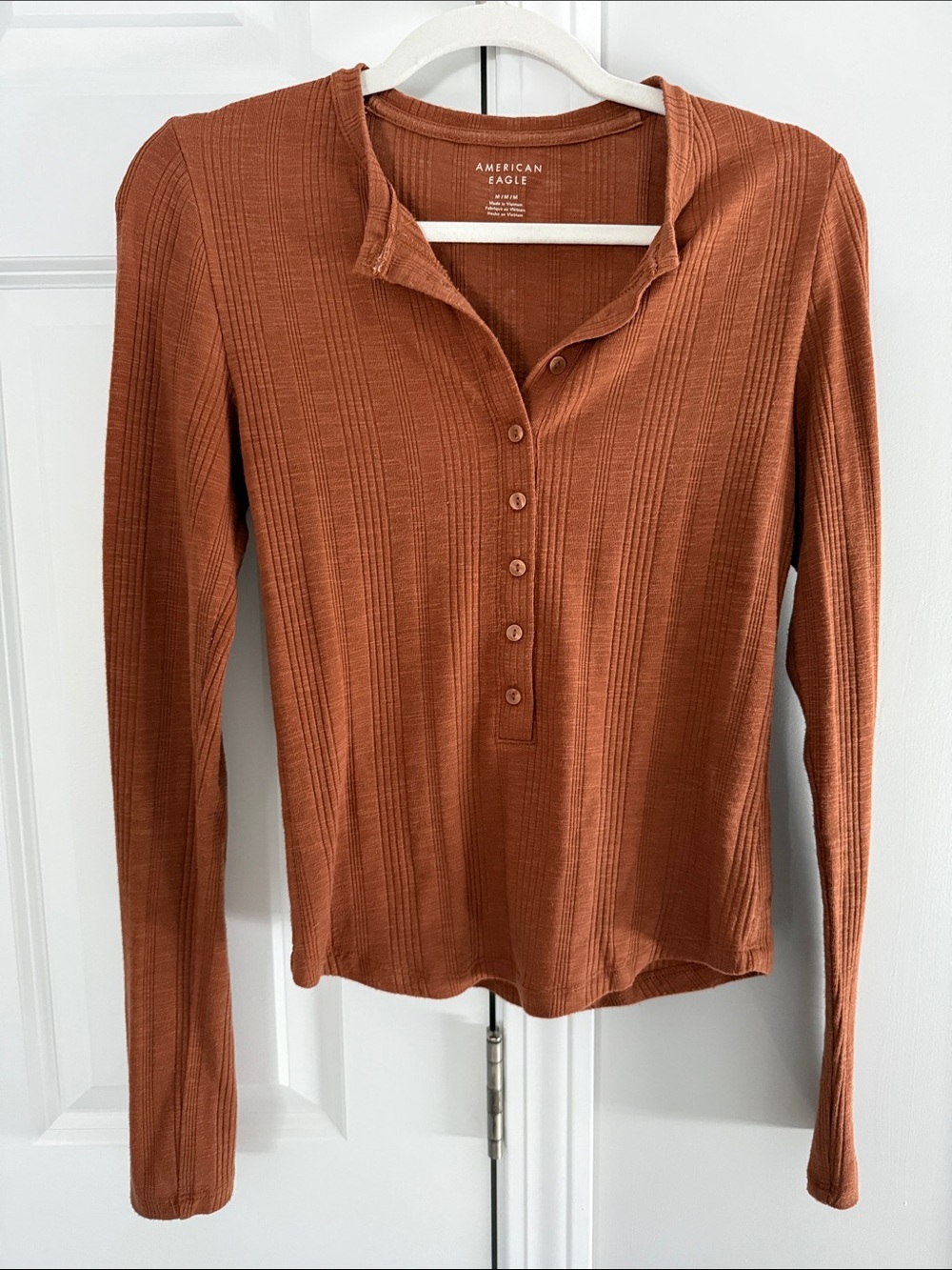 American Eagle Outfitters Long-Sleeve Ribbed Henley Top - Burnt Orange
